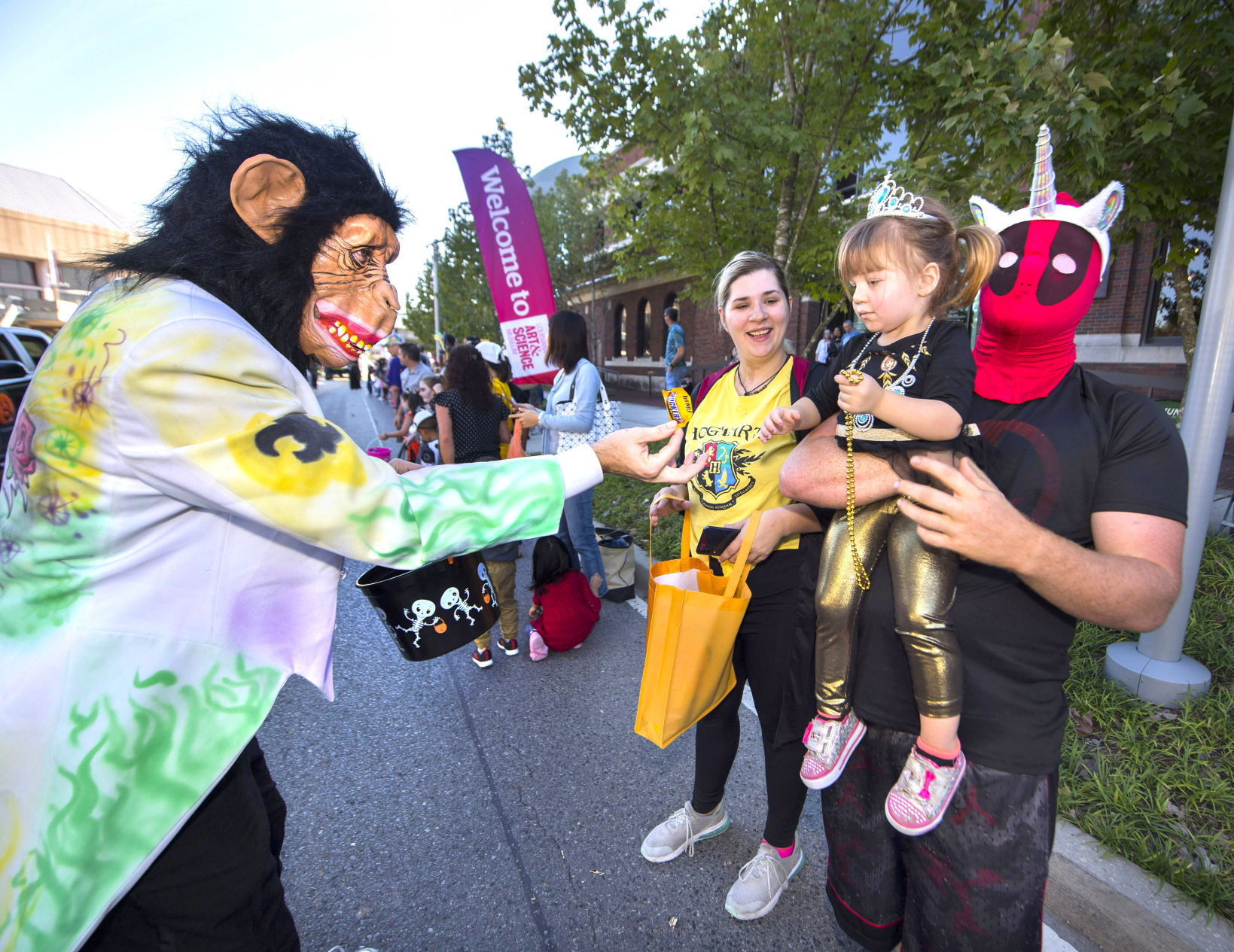 NEW WEB TONED BR.halloweenparade.102019 TS 124.jpg